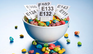 Etiquetas alimentarias opacas: estrategias de la industria para enmascarar aditivos en los alimentos